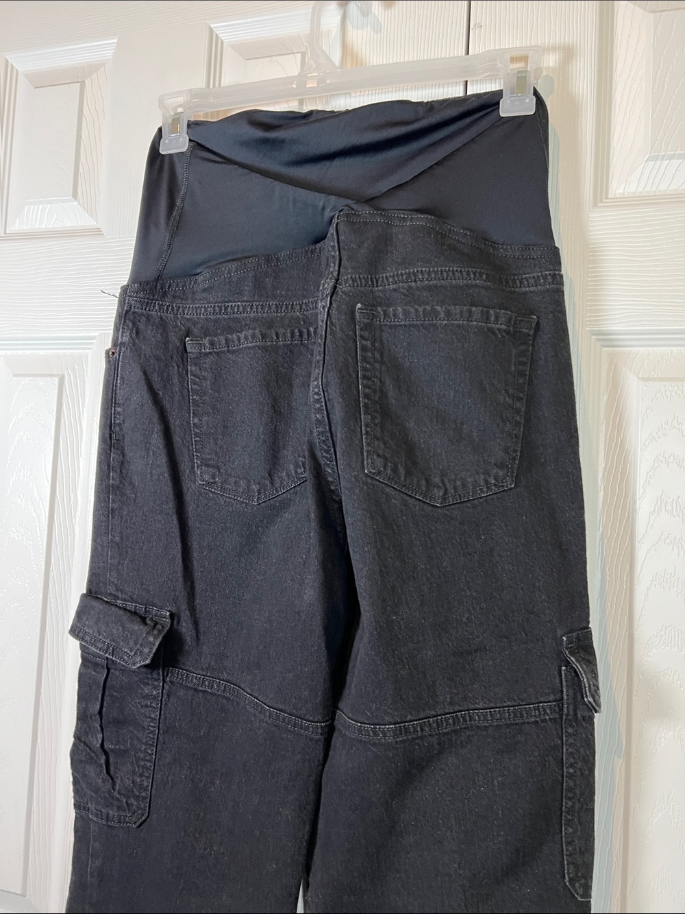 Ingrid & Isabel Maternity Over The Belly 90’s Straight Cargo Jeans Size 6 NWOT - Picture 8 of 10